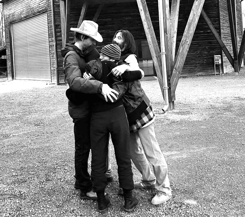 Elles et ils sont cinq, une fratrie, une adelphie